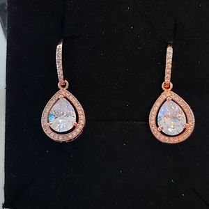 Cate & Chloe drop earrings